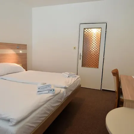 Szálloda Garni Vinarska 3*